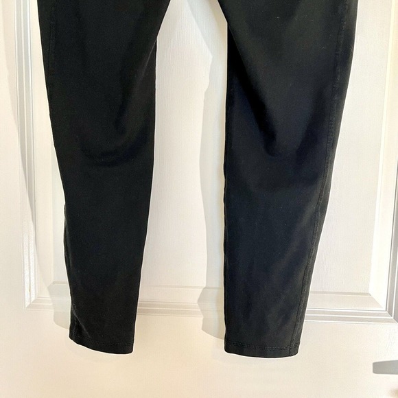Brooks Size XL Yoga Exercise Pants Solid Black Mid Rise Fitted Capris ~ Read - Picture 7 of 9